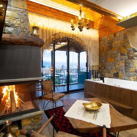 Vila Eden Boutique Hotel Korça Exteriör bild