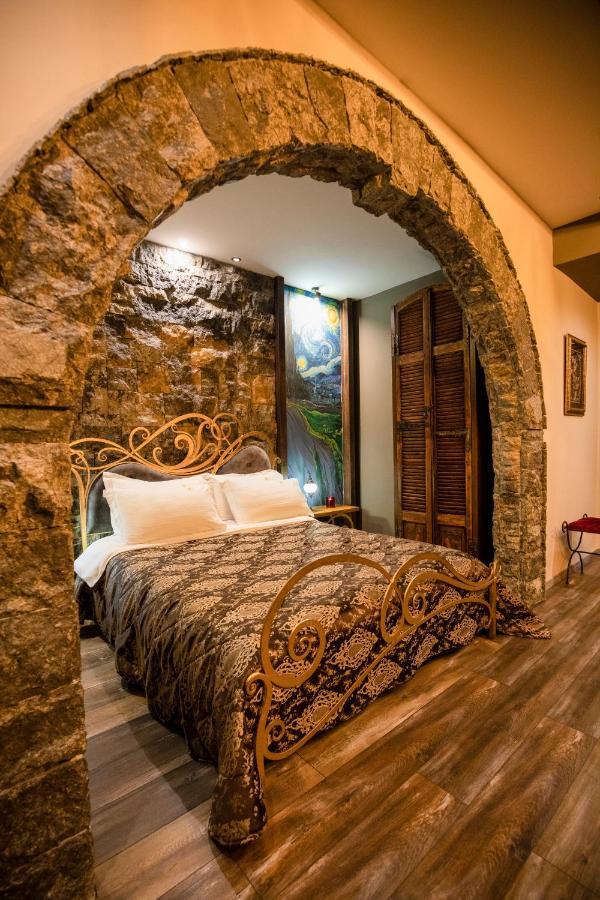 Vila Eden Boutique Hotel Korça Exteriör bild