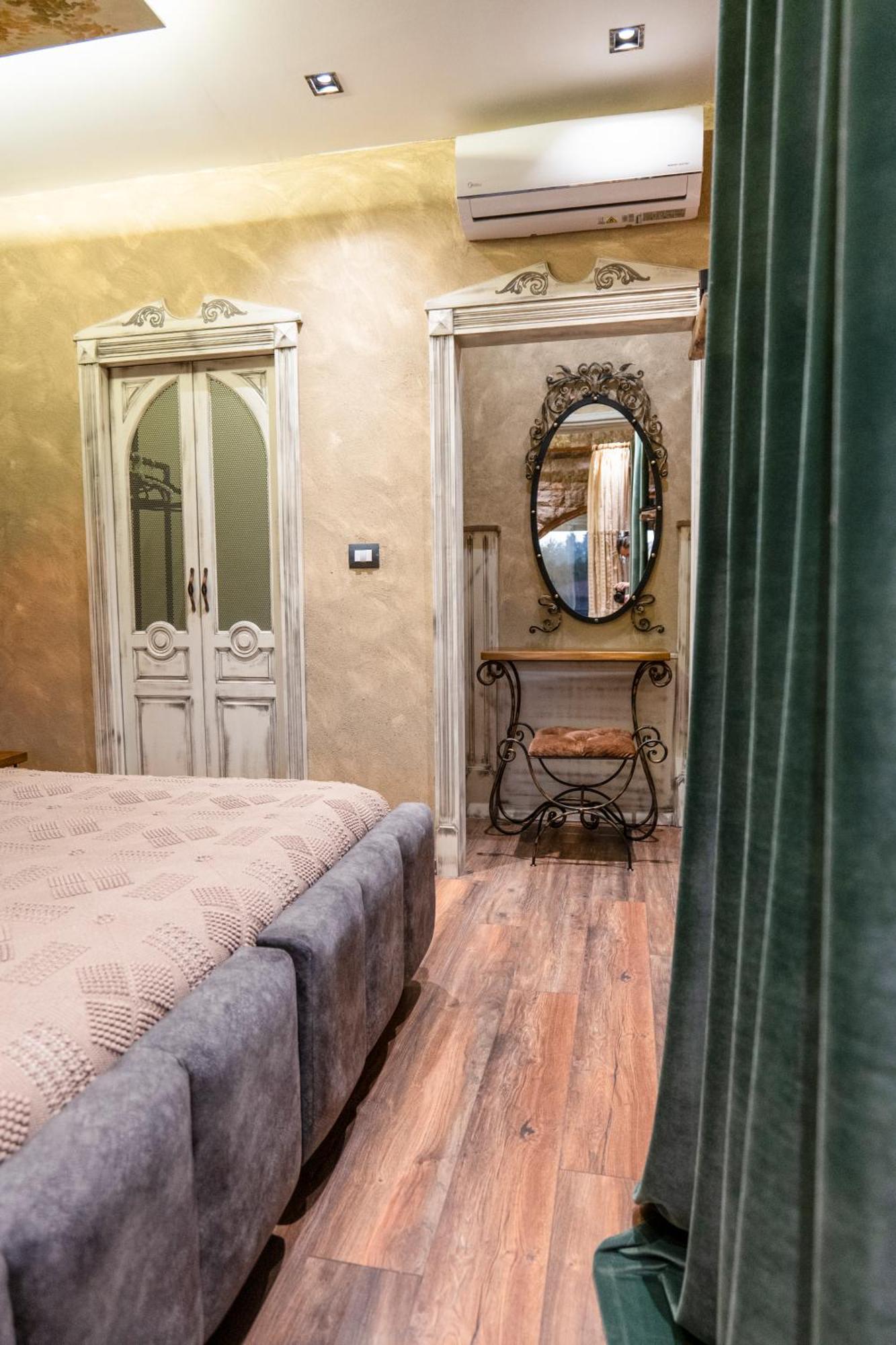 Vila Eden Boutique Hotel Korça Exteriör bild