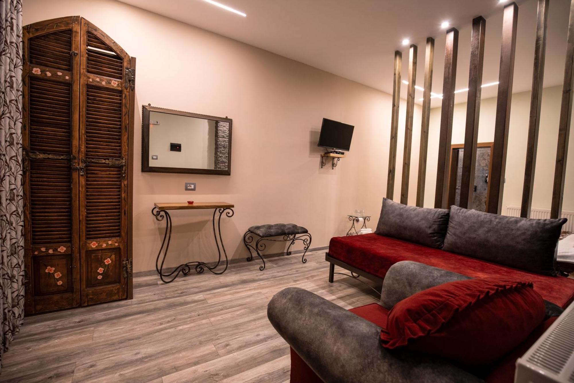 Vila Eden Boutique Hotel Korça Rum bild