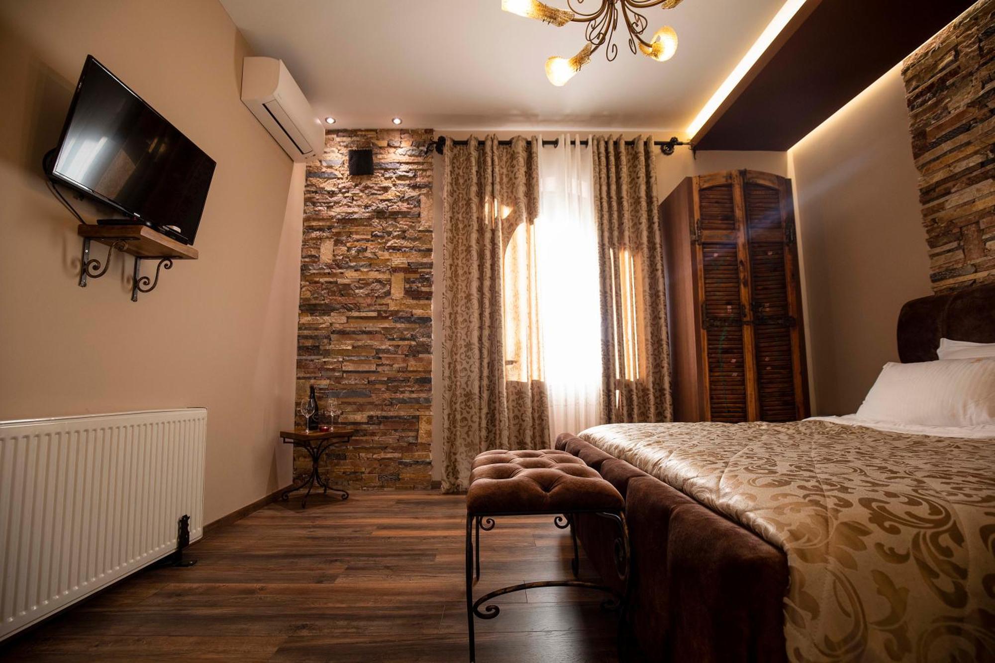 Vila Eden Boutique Hotel Korça Rum bild